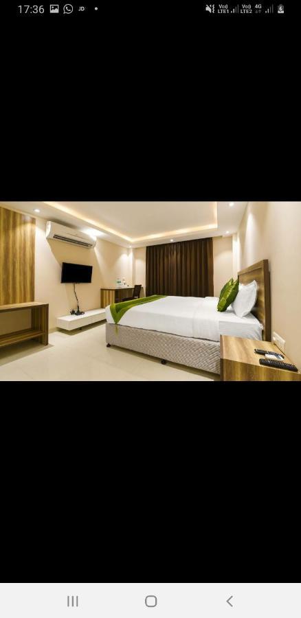Aval International Hotel Gurgaon Exterior photo